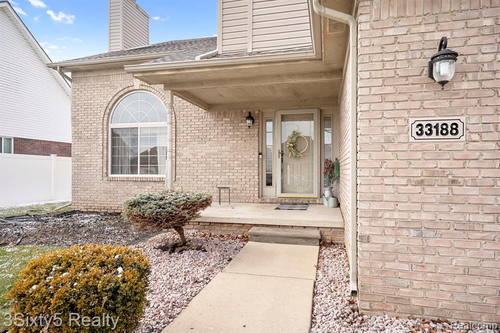 33188 Mallard Drive, Rockwood, MI — Photo 3