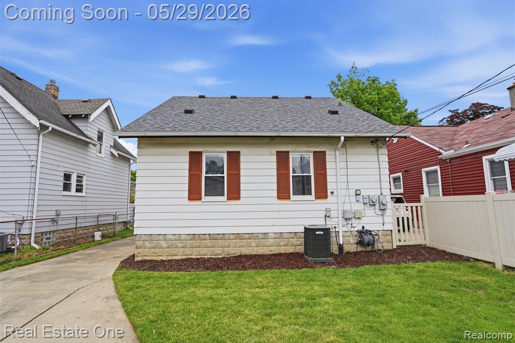 3600 Royal Avenue, Berkley, MI 48072 — Photo 35