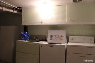 456 W OTIS Avenue, Hazel Park, MI 48030 — Photo 25