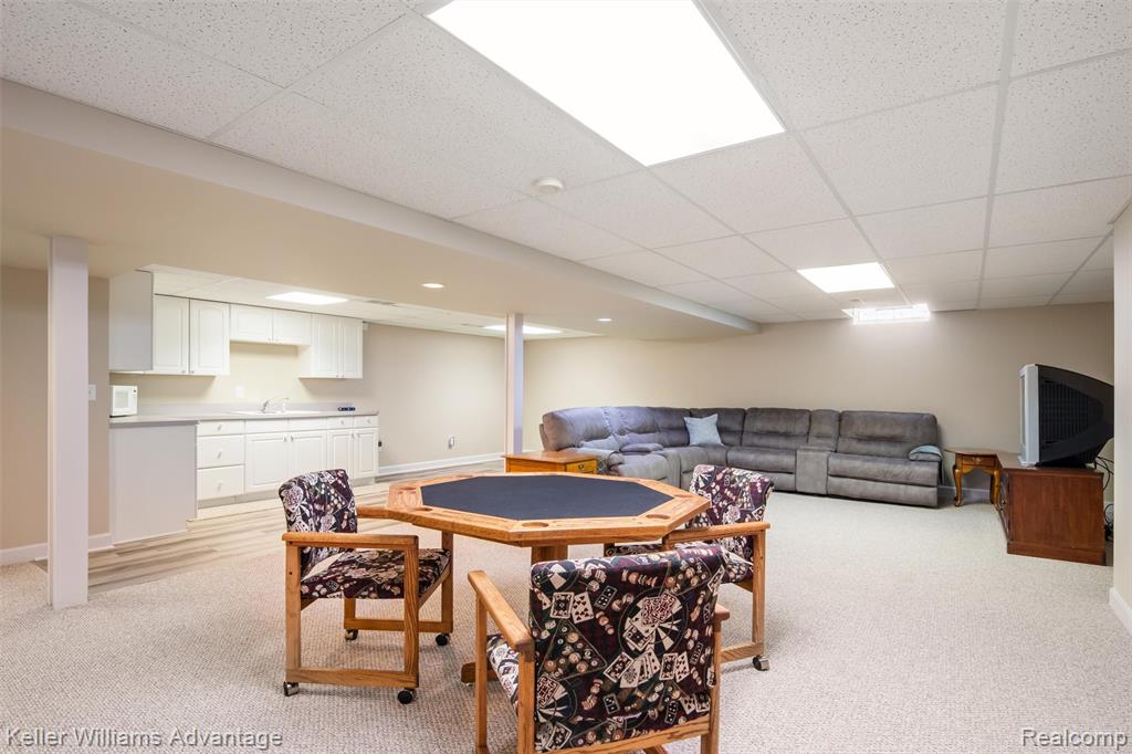 2850 Santia Drive, Troy, MI, 48085