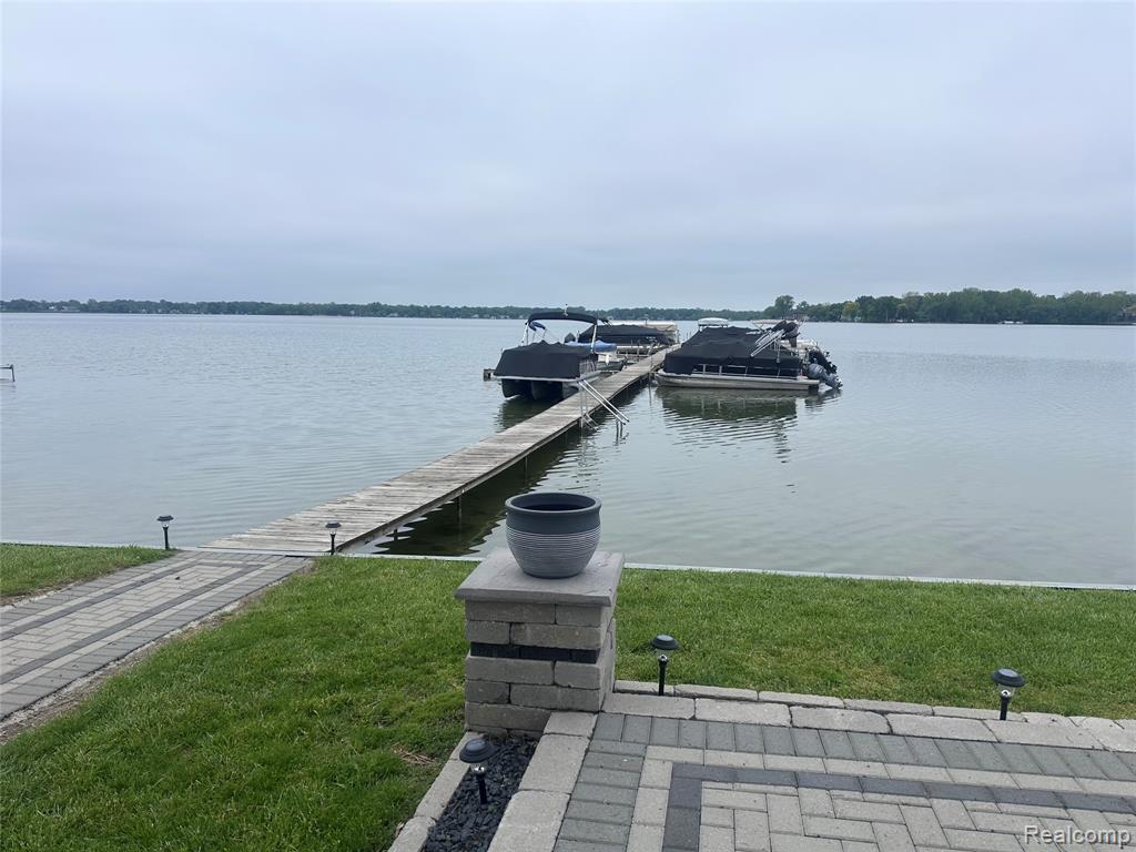 415 Leon Road, Walled Lake, MI 48390 — Photo 3