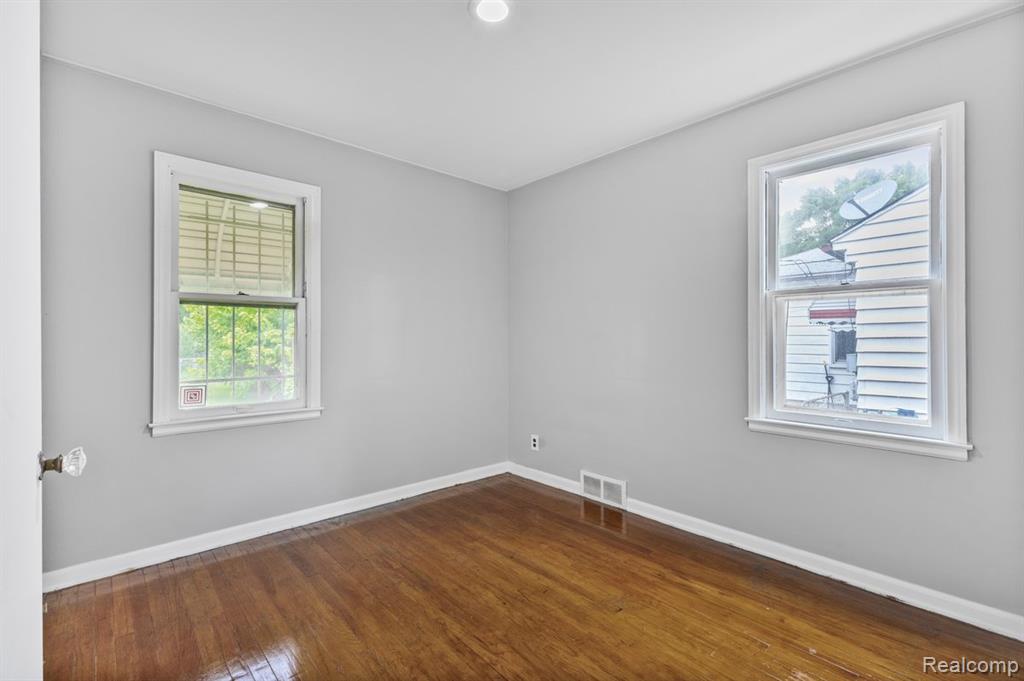 9039 BRACE Street, Detroit, MI 48228 — Photo 8