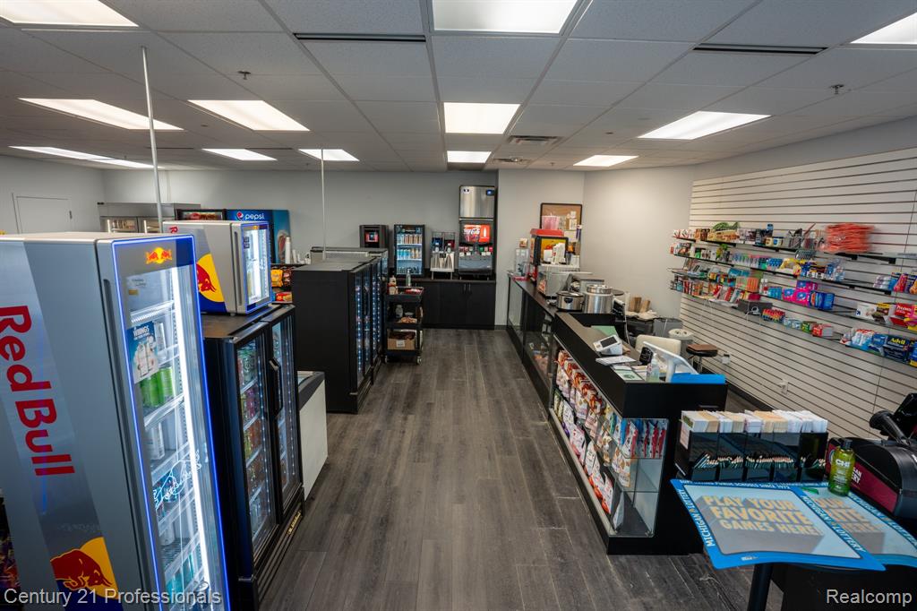 888 W Big Beaver - Troy Eatz Road, 112, Troy, MI 48084 — Photo 21