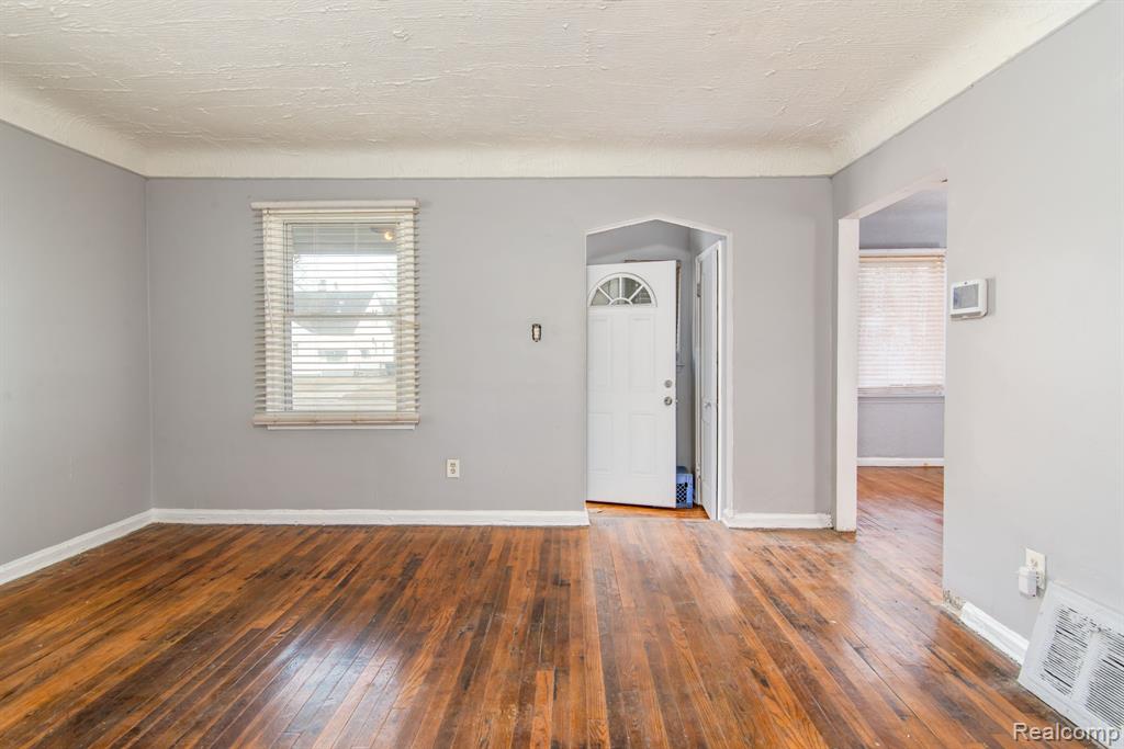 9101 HEYDEN Street, Detroit, MI 48228 — Photo 3