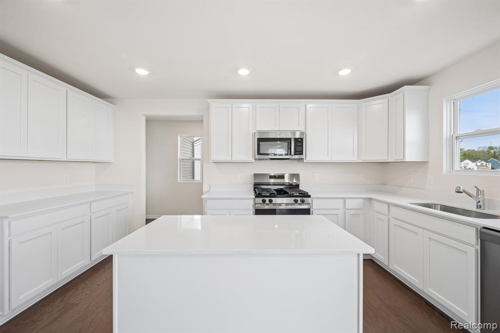360 Hidden River W, Holly, MI 48442 — Photo 3