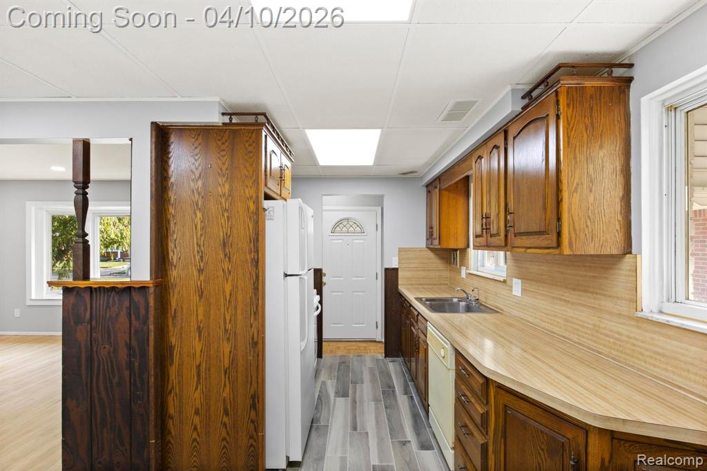 6171 Kingsbury Street, Dearborn Heights, MI 48127 — Photo 10