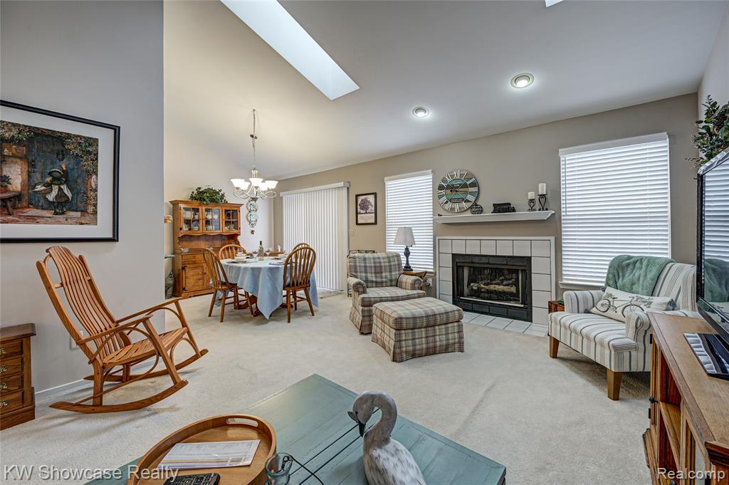 458 N Oak Drive, Commerce Twp, MI 48390 — Photo 8