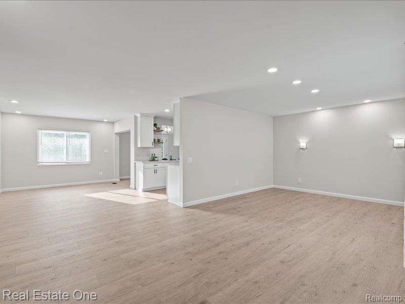 6407 Buxton Court, West Bloomfield, MI — Photo 11