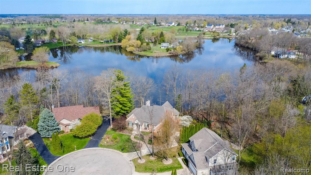 10215 Mill Pointe Drive, Goodrich Vlg, MI — Photo 61