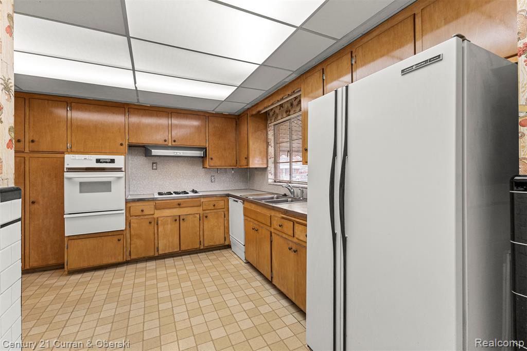 7502 Coolidge, Center Line, MI 48015 — Photo 17