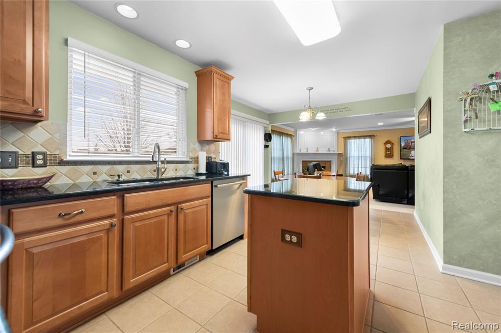 56543 Hastings Drive, Macomb, MI 48042 — Photo 16
