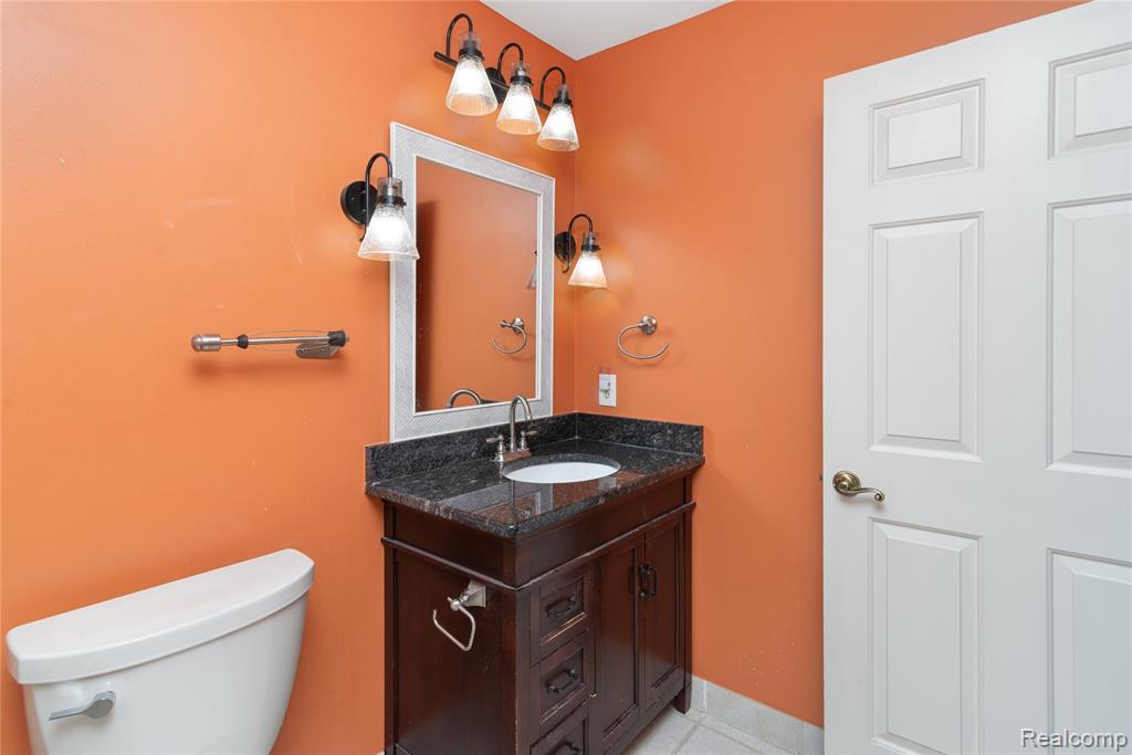 48649 Arnold Drive, Macomb, MI 48044 — Photo 21