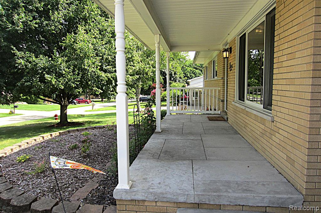 52477 Pappy Lane, Shelby Twp, MI 48316 — Photo 4