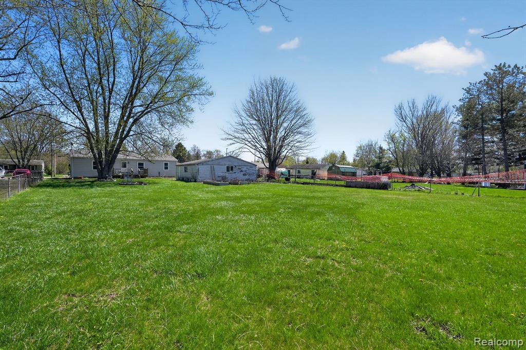 1392 Winfield Drive, Swartz Creek, MI 48473 — Photo 31