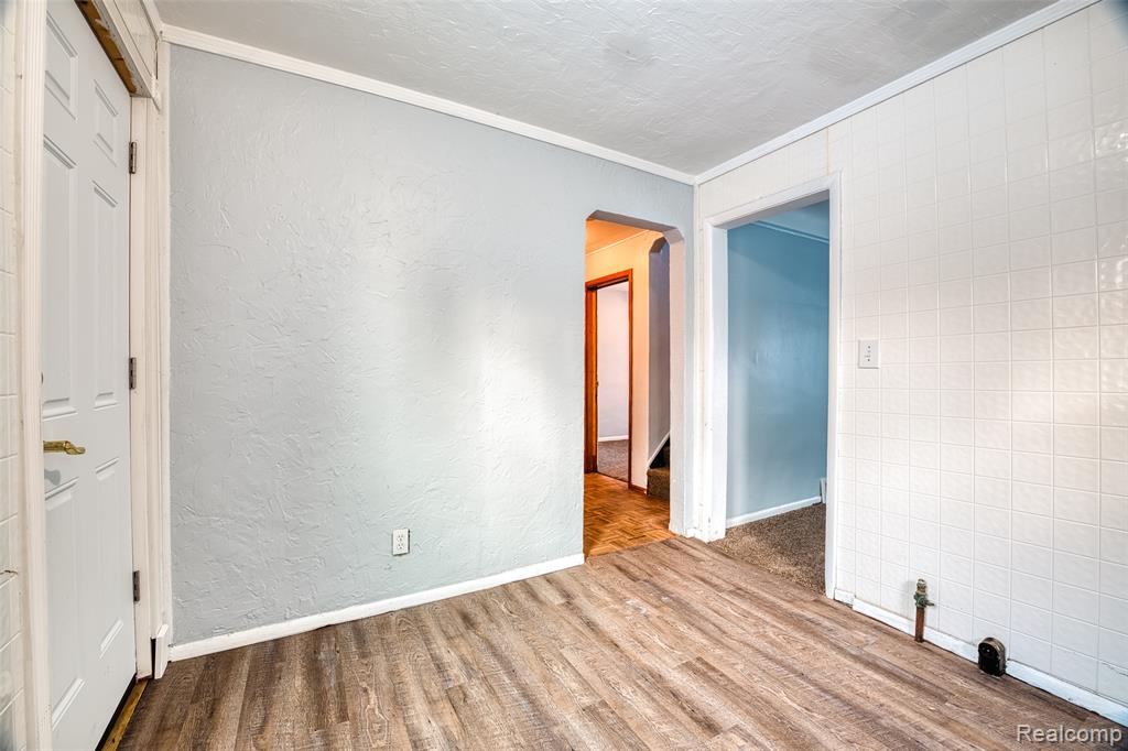 419 W Bernhard Avenue, Hazel Park, MI 48030 — Photo 12