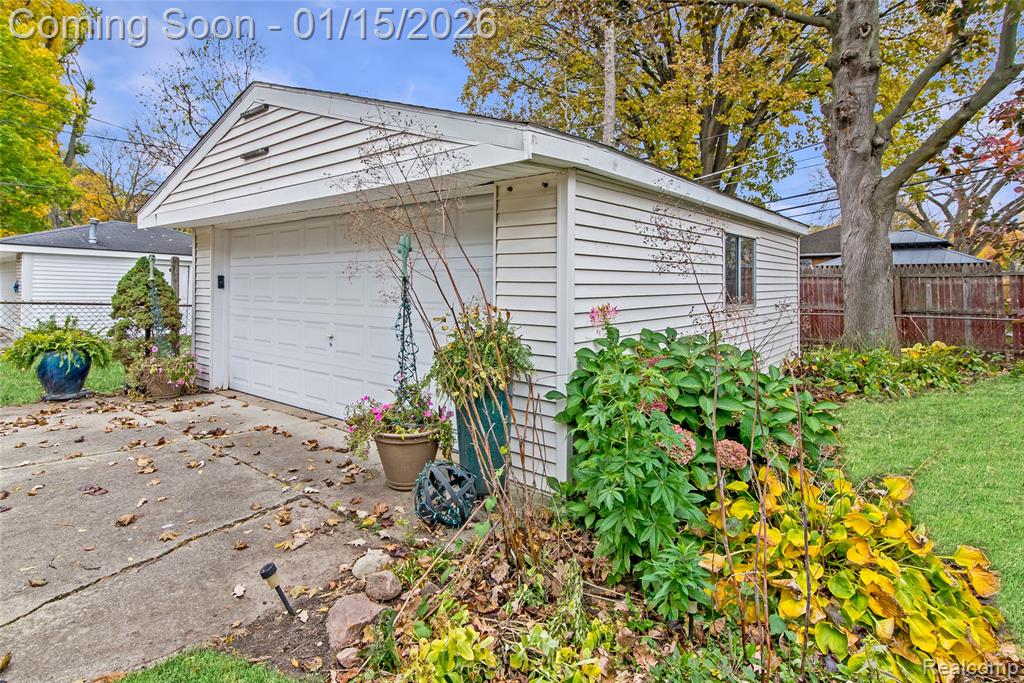 9943 Leverne, Redford, MI 48239 — Photo 11