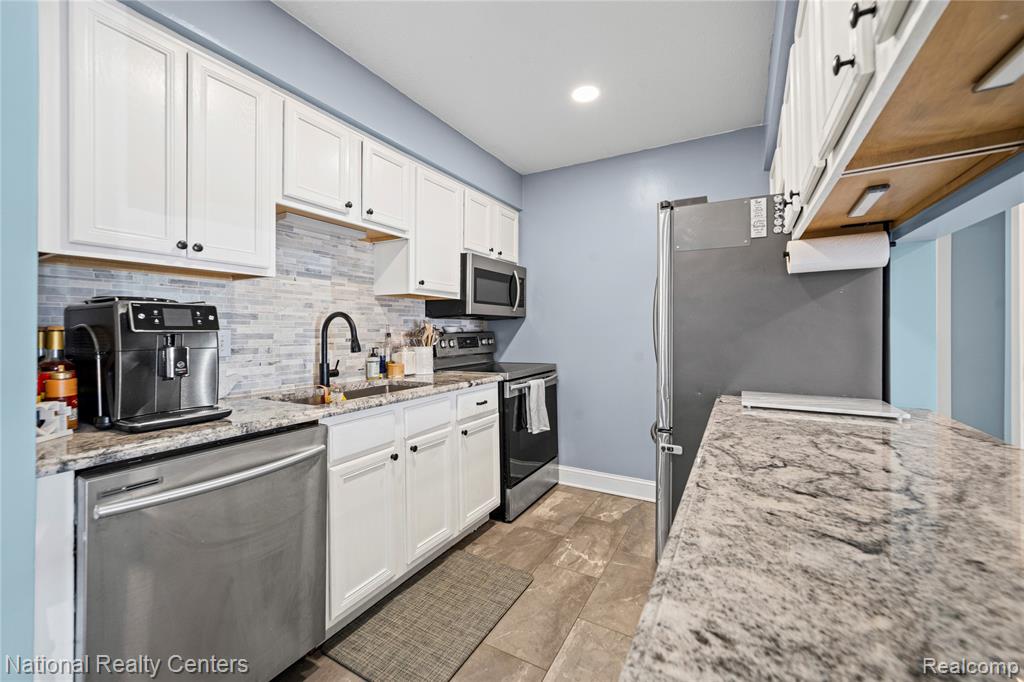 45750 Prairiegrass Court, 4, Belleville, MI 48111 — Photo 10