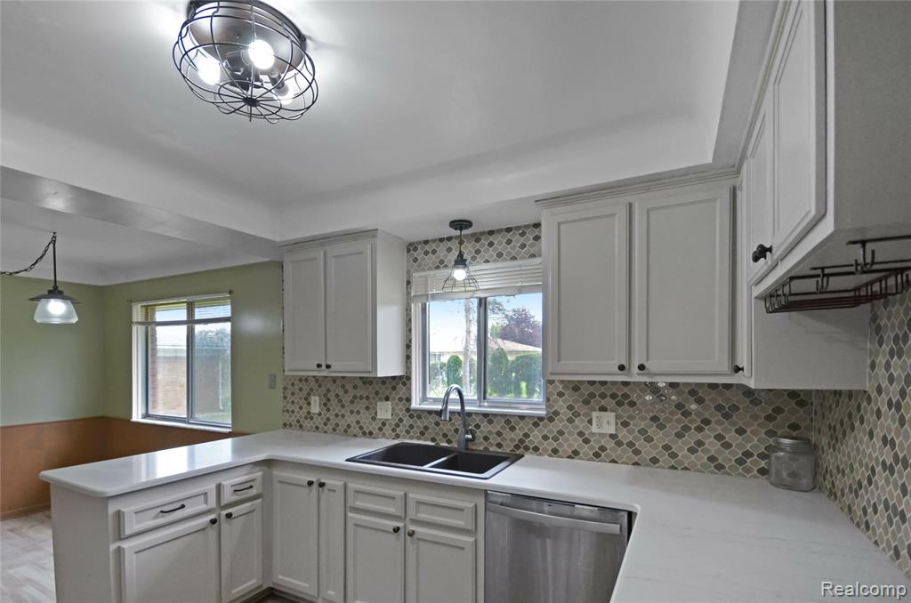 11188 Nancy Drive, Warren, MI 48093 — Photo 17