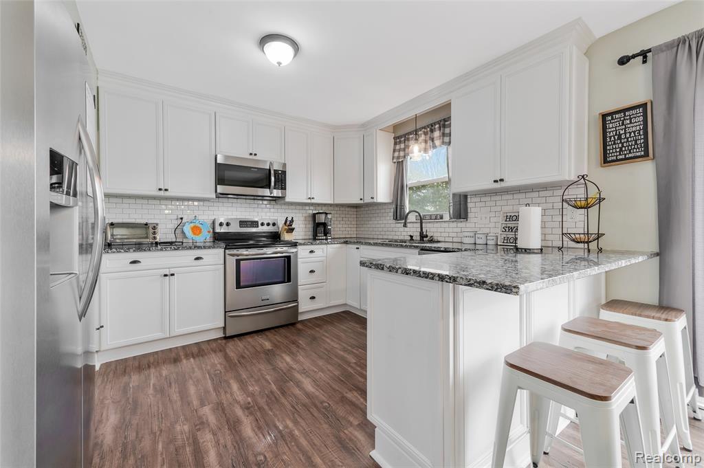 355 Sanders Road, Oxford, MI 48371 — Photo 14