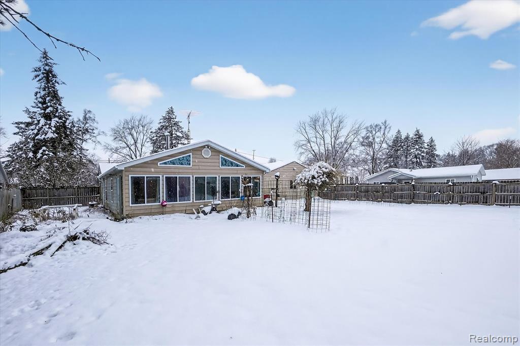 9102 N Genesee Road, Mount Morris, MI 48458 — Photo 26