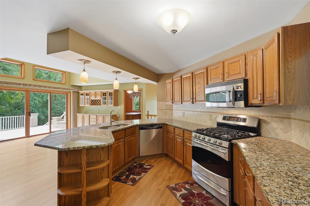 27967 Galien Drive, South Lyon, MI 48178 — Photo 15