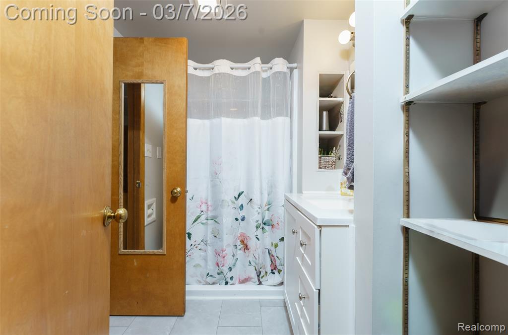 5851 Kinyon Drive, Brighton, MI 48116 — Photo 30