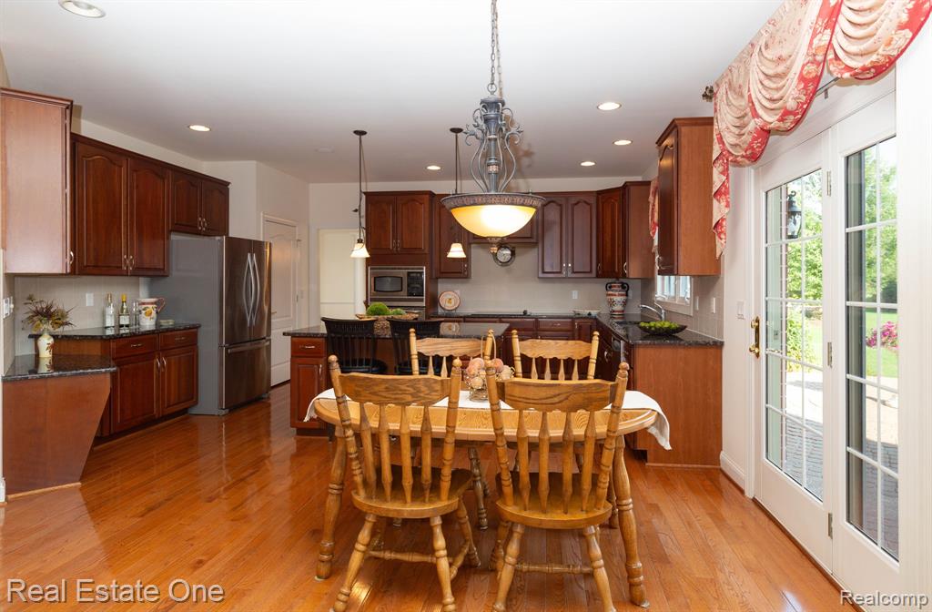 3755 S Century Oak Circle, Oakland, MI — Photo 18