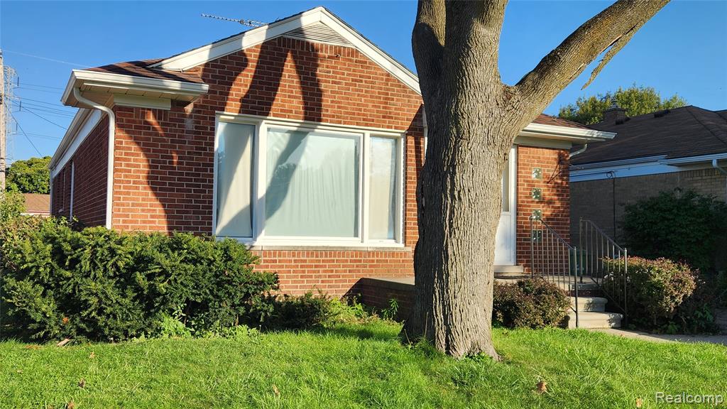 9827 Rosedale Boulevard, Allen Park, MI 48101