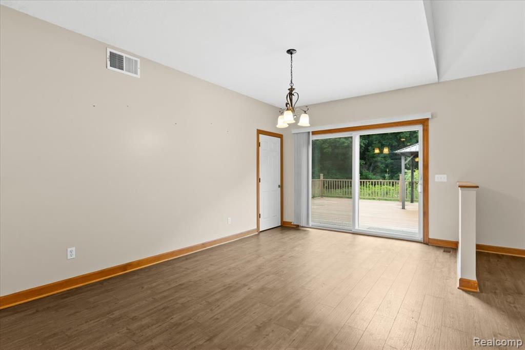 6318 MAPLE Avenue, Swartz Creek, MI 48473 — Photo 12