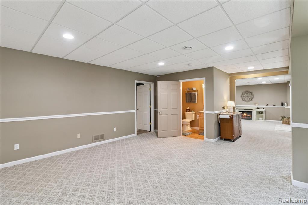 935 Mildred J Court, Brighton, MI 48116 — Photo 36