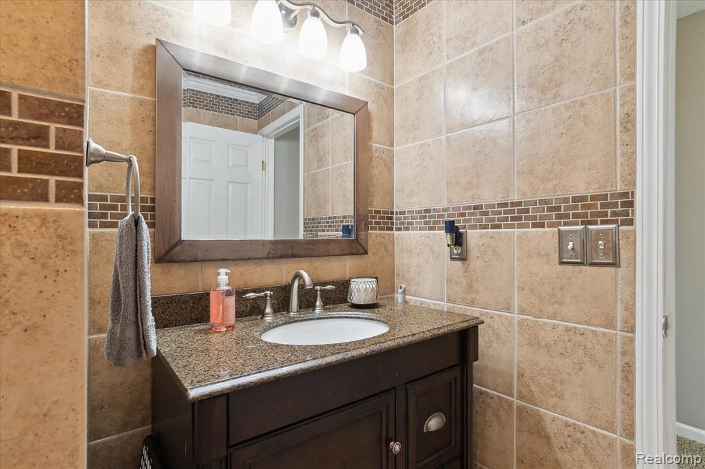 45270 Twining Street, Canton, MI 48187 — Photo 38