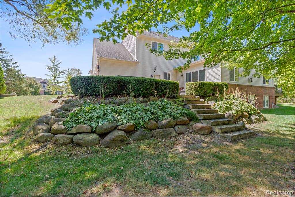 4360 Carriage Hill Court, Oakland, MI 48306 — Photo 54