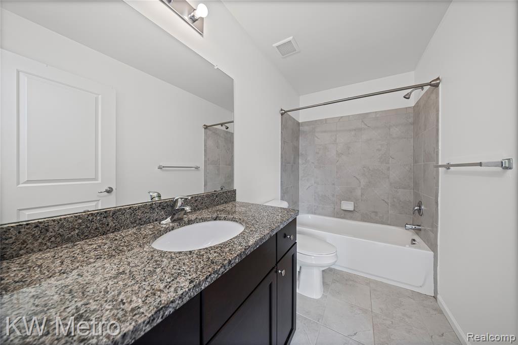 4636 Bradley Circle, Troy, MI 48085 — Photo 18