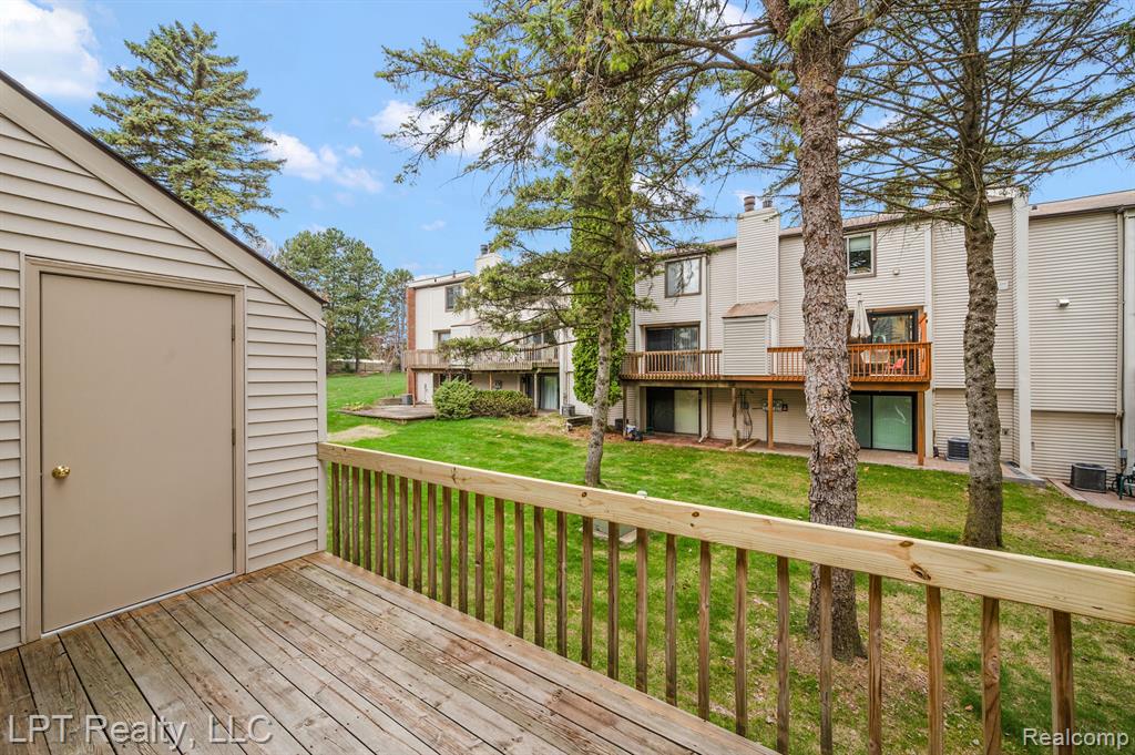 418 WILLOW GROVE Lane, Rochester Hills, MI 48307 — Photo 41
