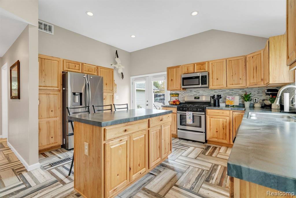 4086 JEDDO Road, Burtchville, MI 48059 — Photo 11