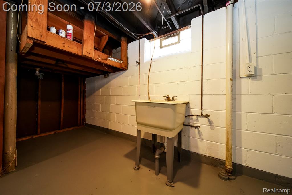 8076 Winona Avenue, Allen Park, MI 48101 — Photo 81