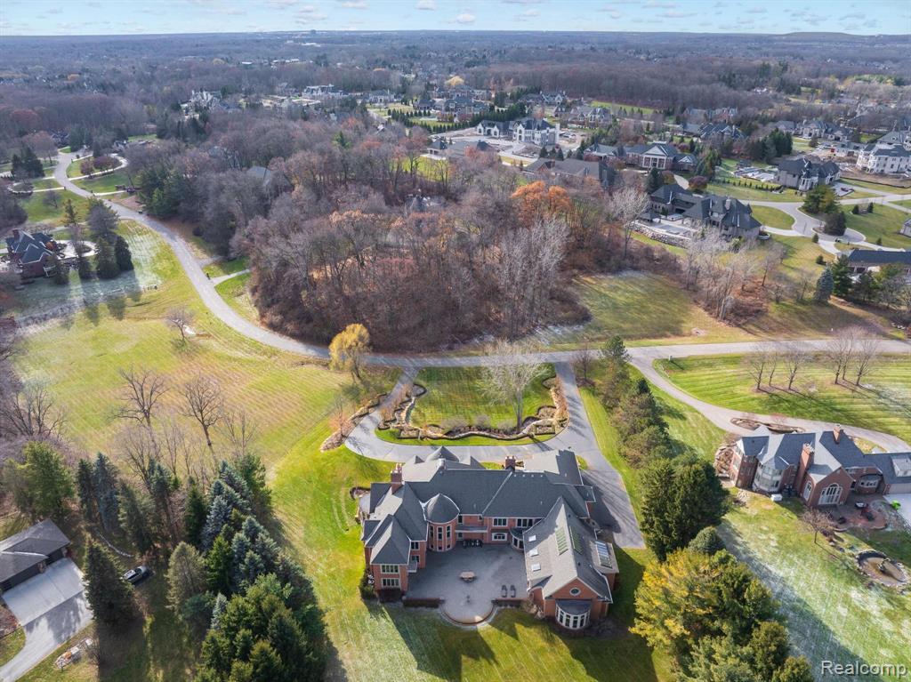 5165 Abbey Road, Rochester, MI, 48306