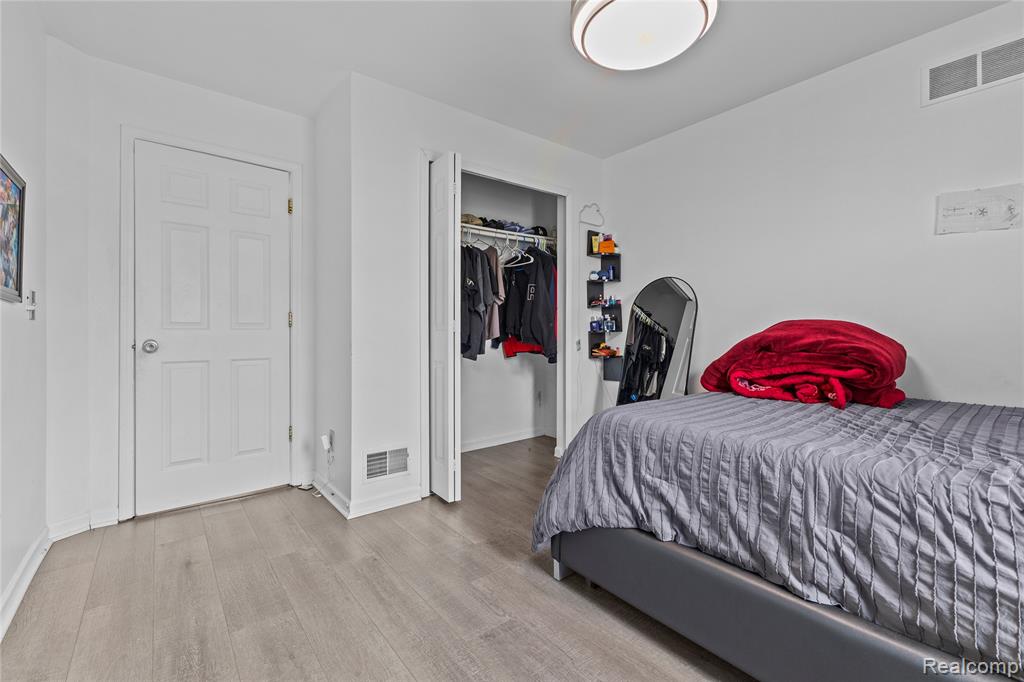6795 Heyden Street, Dearborn Heights, MI 48127 — Photo 14