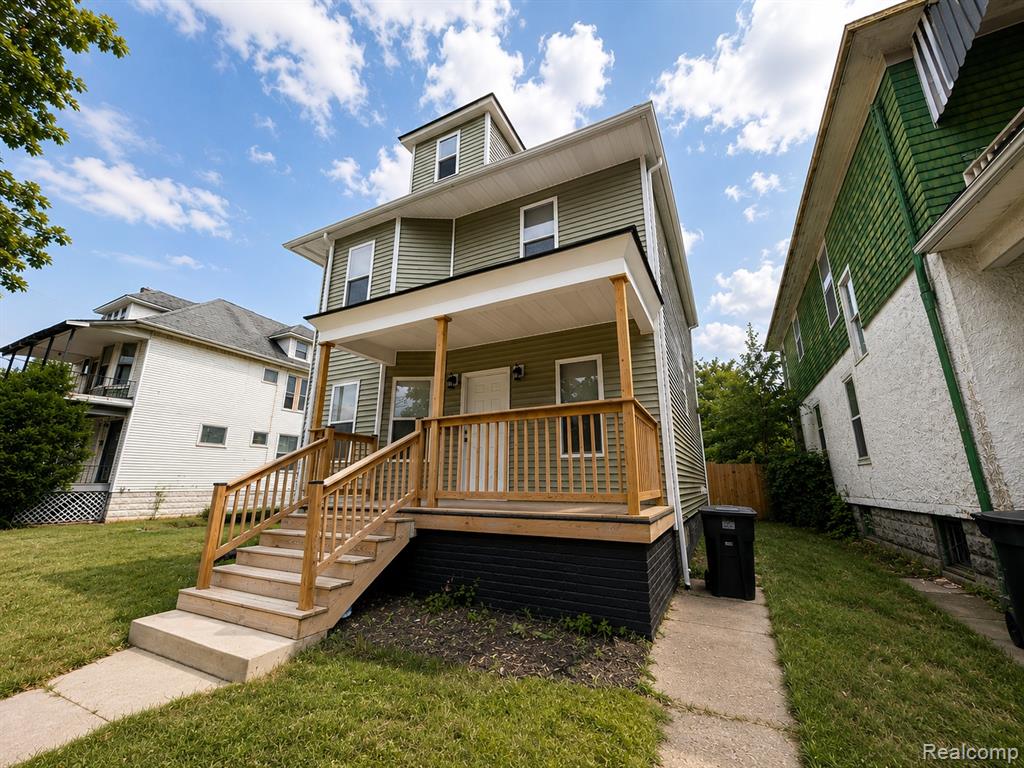 592 Leicester Court - Photo 3