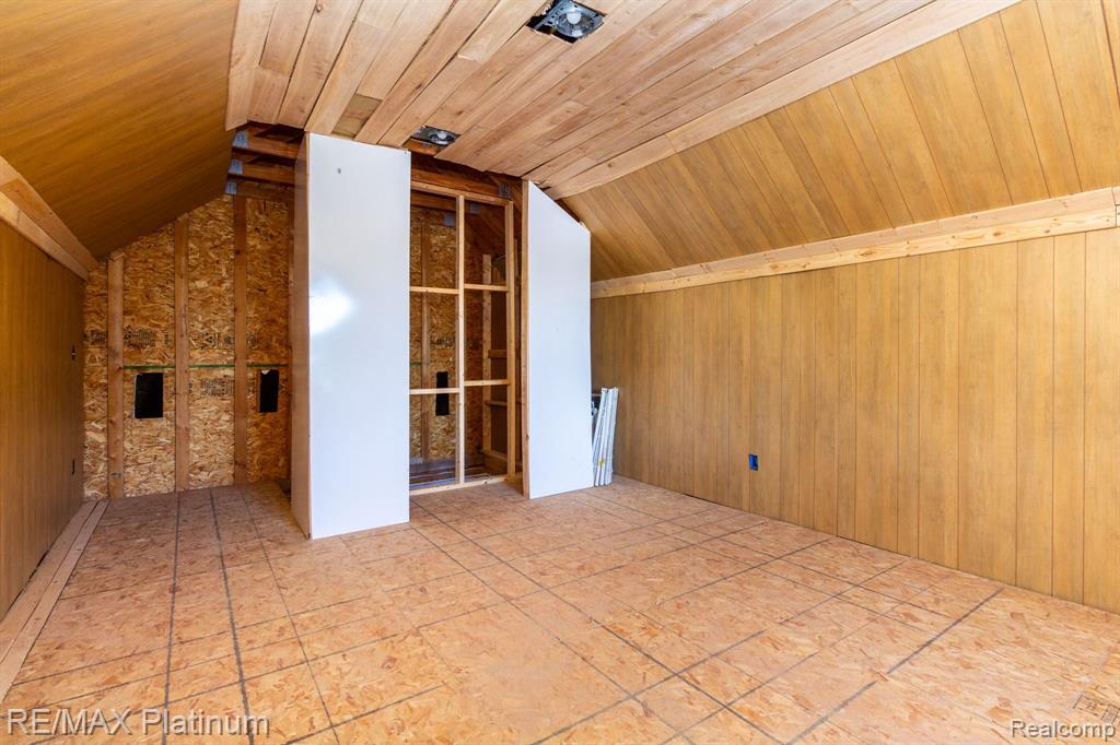 536 N CEDAR Road, Fowlerville, MI 48836 — Photo 35