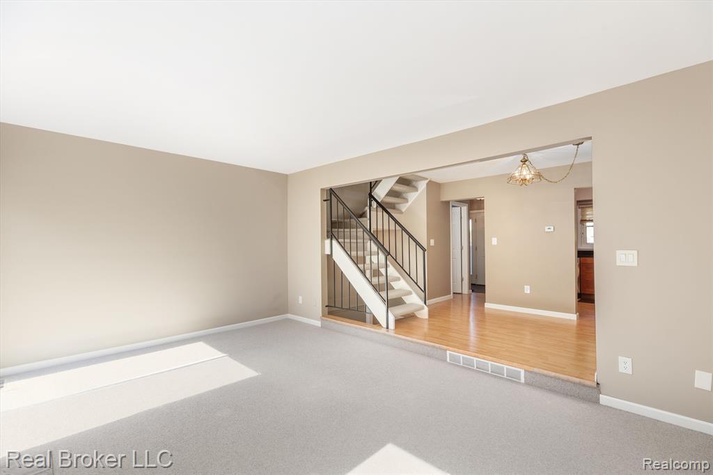 1448 BRENTWOOD Drive, Troy, MI 48098 — Photo 6