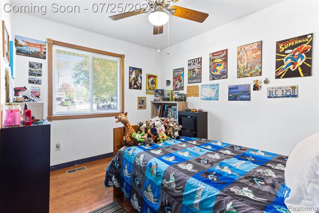 10696 VAN BUREN Lane, Belleville, MI 48111 — Photo 16