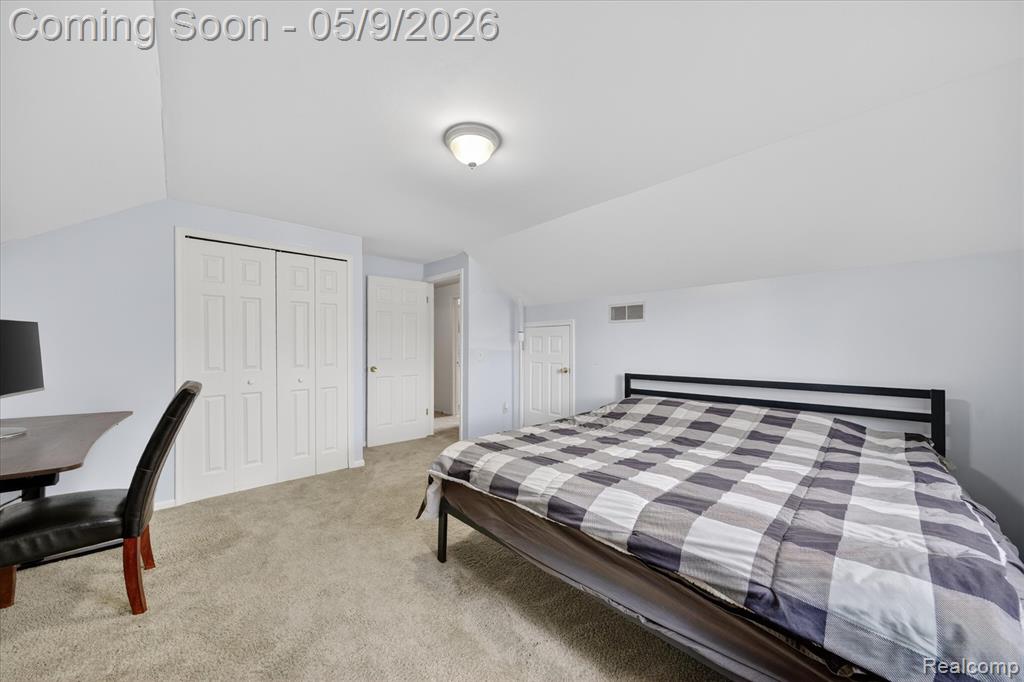 16621 Gatehouse Drive, Woodhaven, MI 48183 — Photo 28