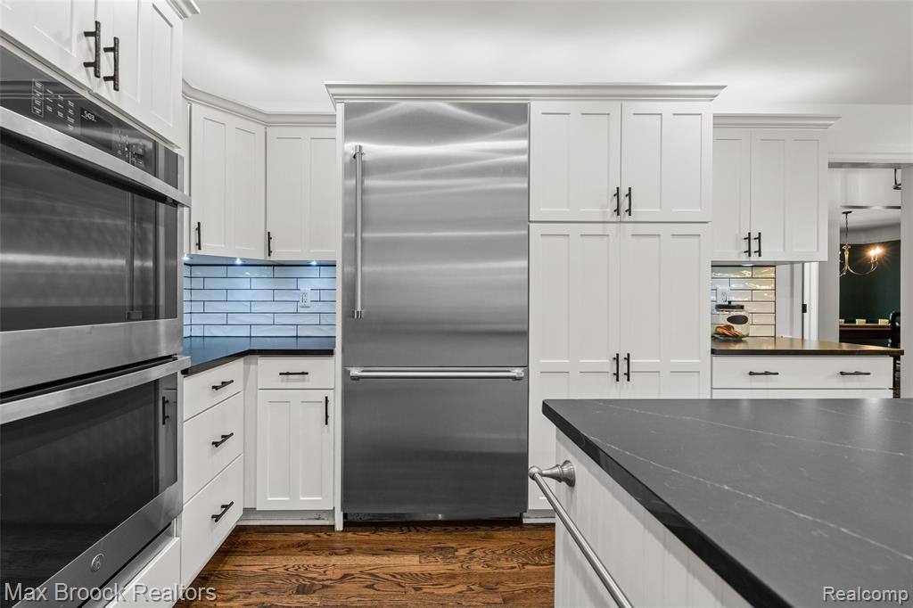 433 Whippers In Court, Bloomfield Hills, MI 48304 — Photo 9