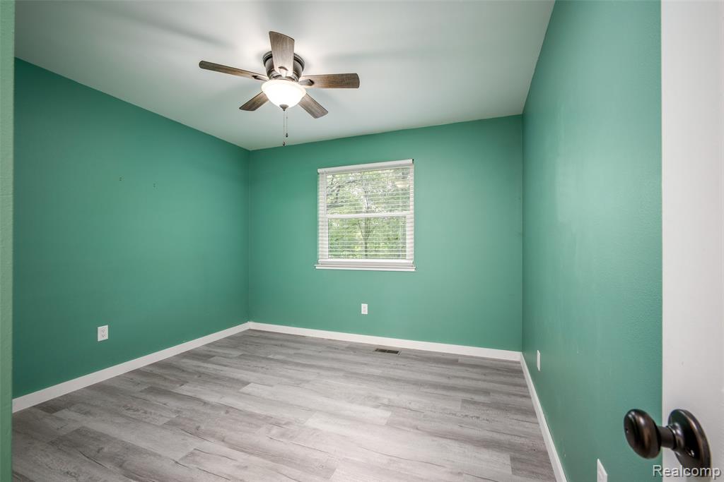 4277 Tux Lane, Milford, MI 48380 — Photo 23