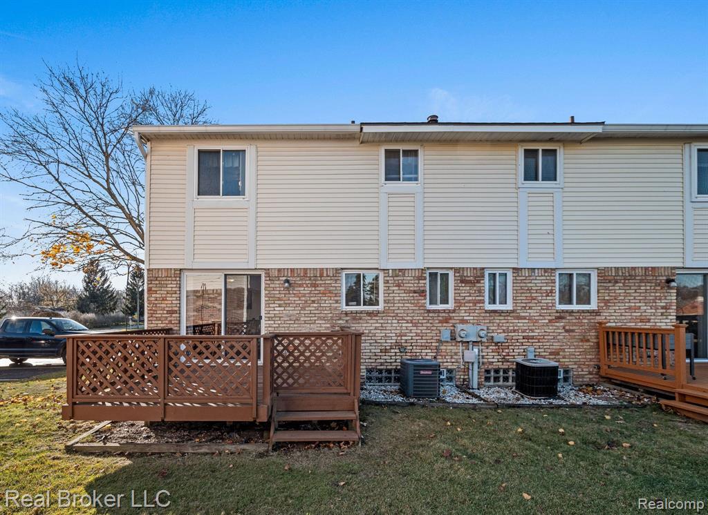 729 CAPE COD, South Lyon, MI 48178 — Photo 3