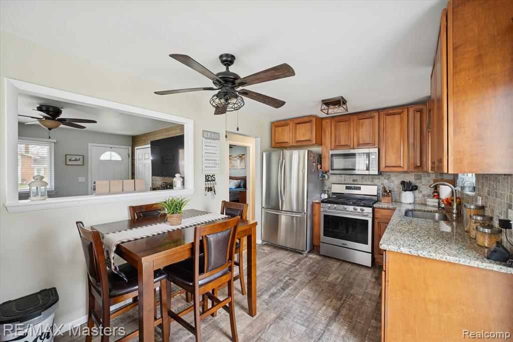 31630 Lynne Drive, Rockwood, MI — Photo 8