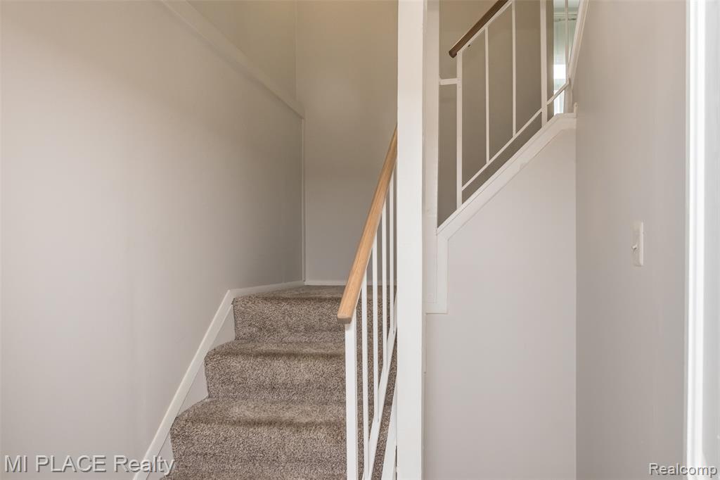 1599 Brentwood Drive, Troy, MI 48098 — Photo 35
