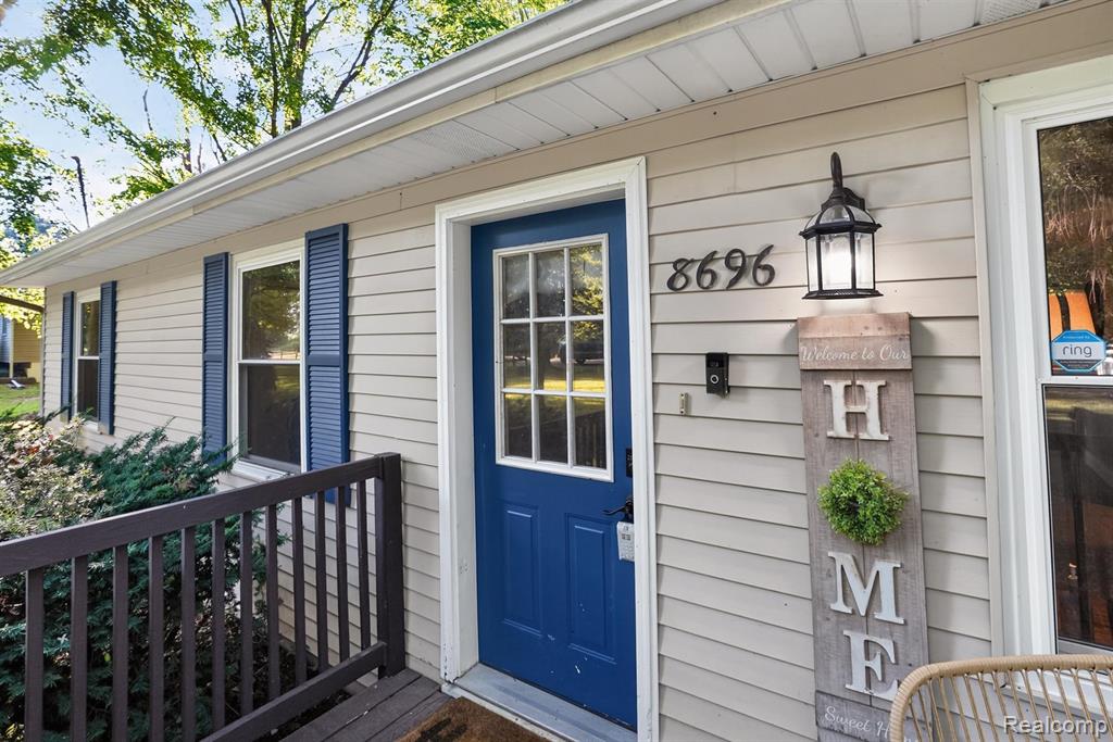 8696 Sargent Road, Fowlerville, MI 48836 — Photo 2