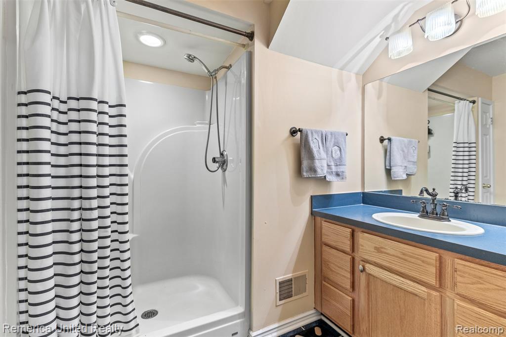 746 Red Maple Lane, Wixom, MI 48393 — Photo 17